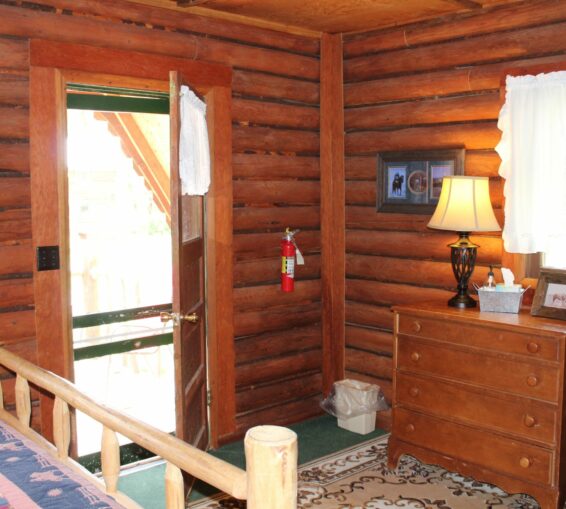 The Wagon Wheel Cabin, Bear Creek Guest Ranch